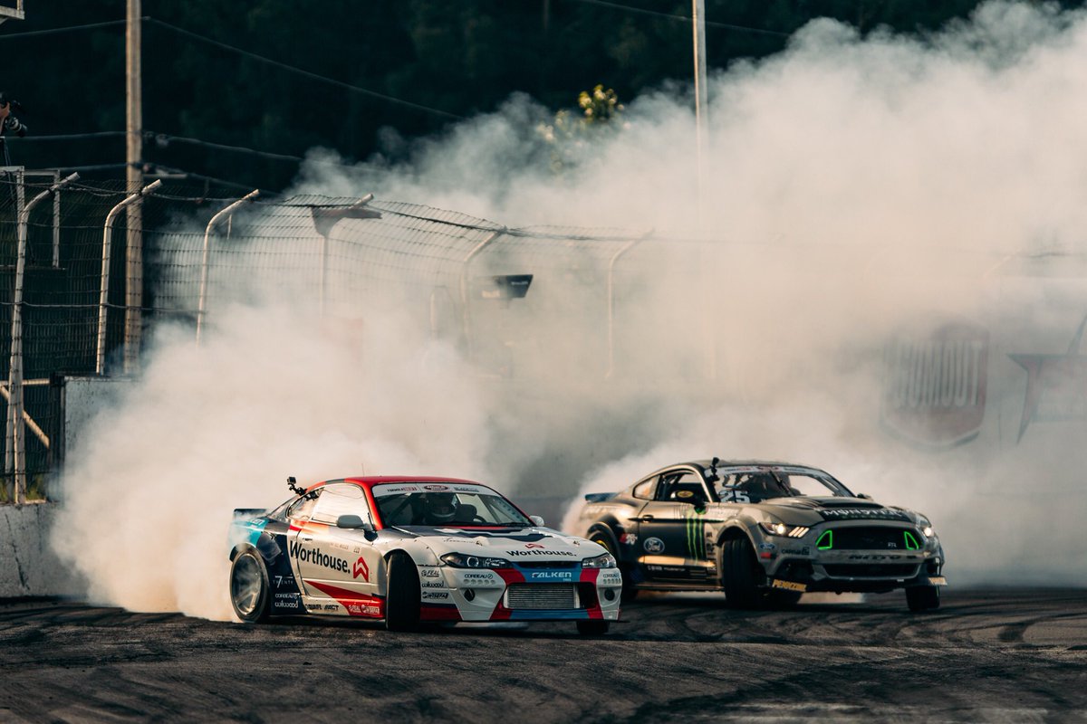 worthousedrift's tweet photo. Thursday in the books at @FormulaDrift @AutodromeStEu. Check out some practice 📸 of @JamesDeane130 &amp; Piotr Więcek by @pmcgphotos. Now Qualy! https://t.co/2lJyFKLLoC