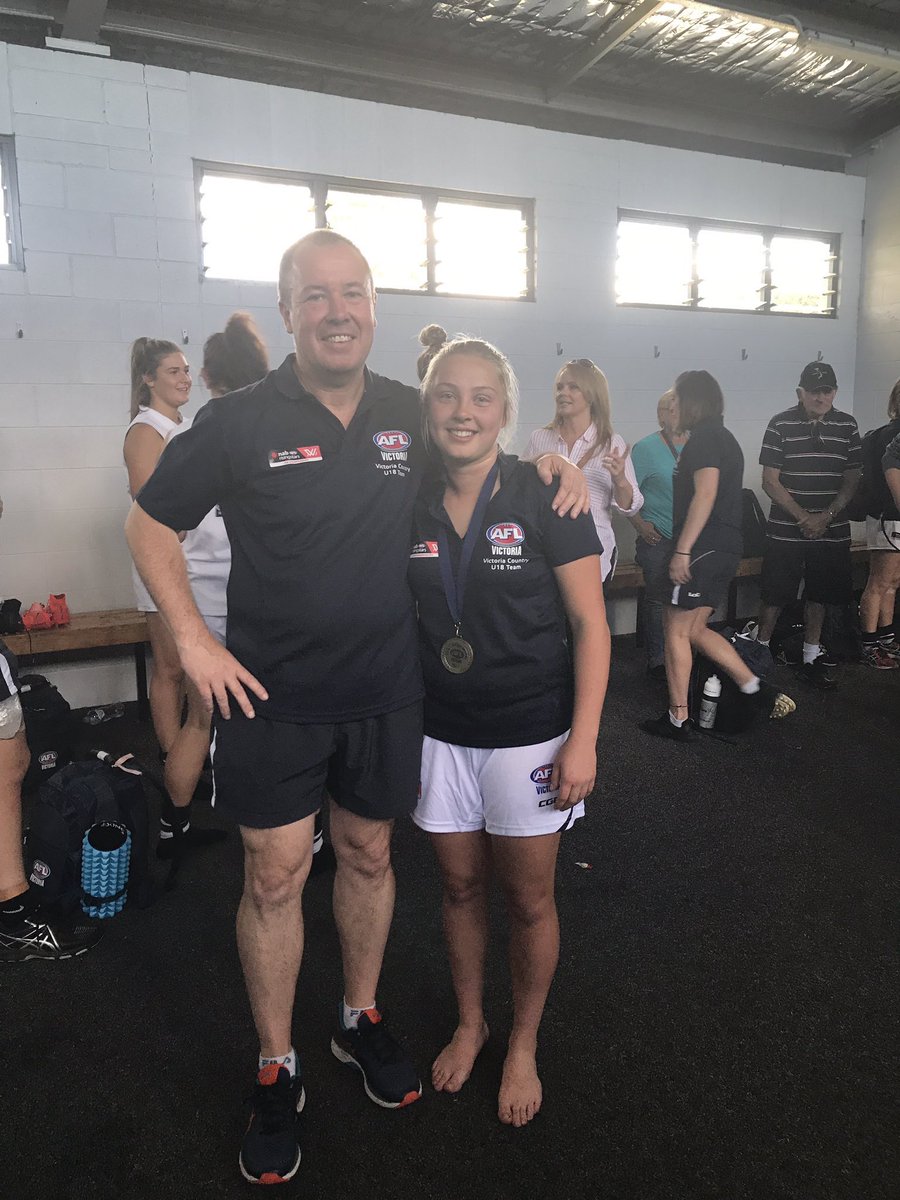 Alicia Eva tweet media