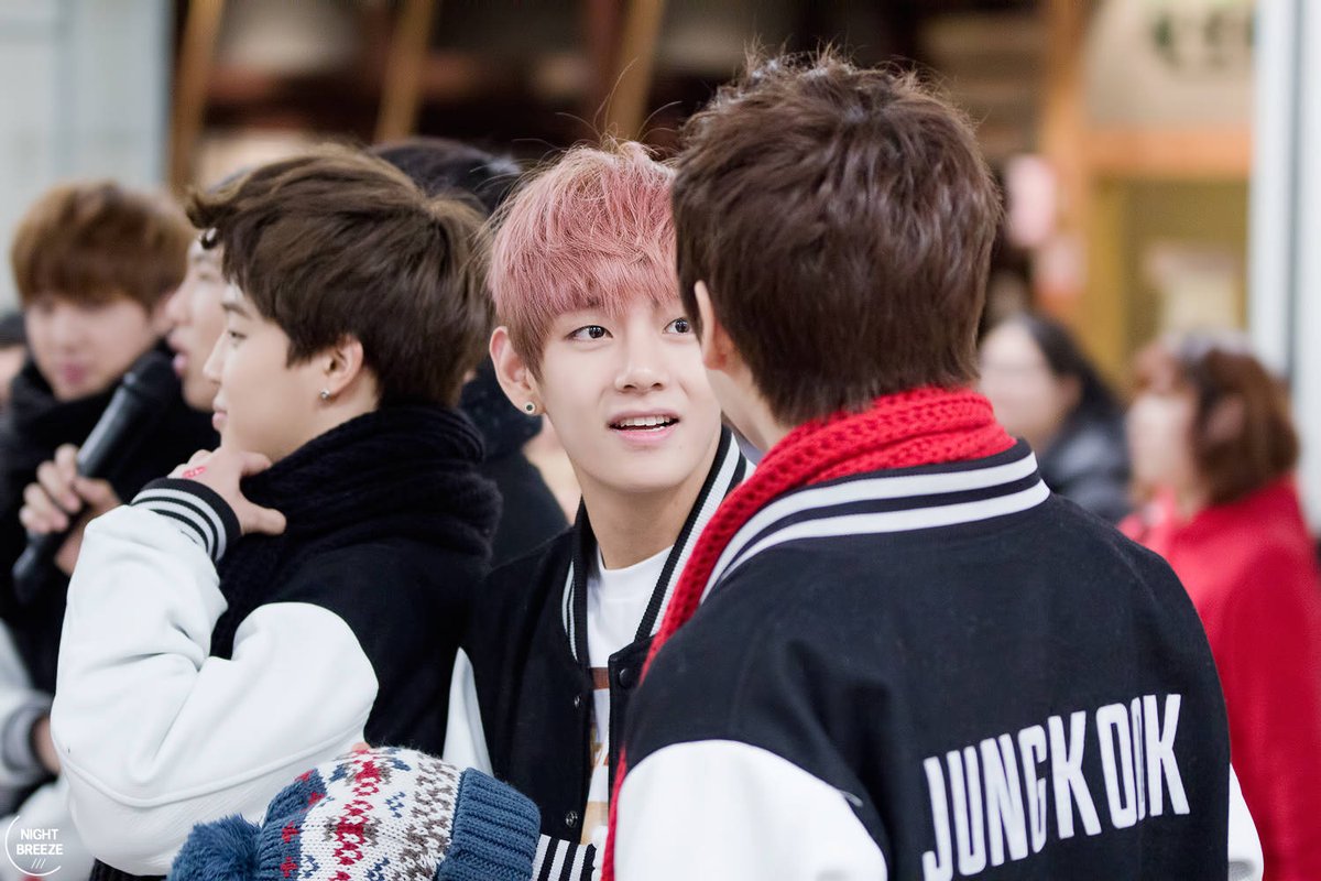 taehyungpic's tweet photo. #vkook https://t.co/C5drmm2ty9
