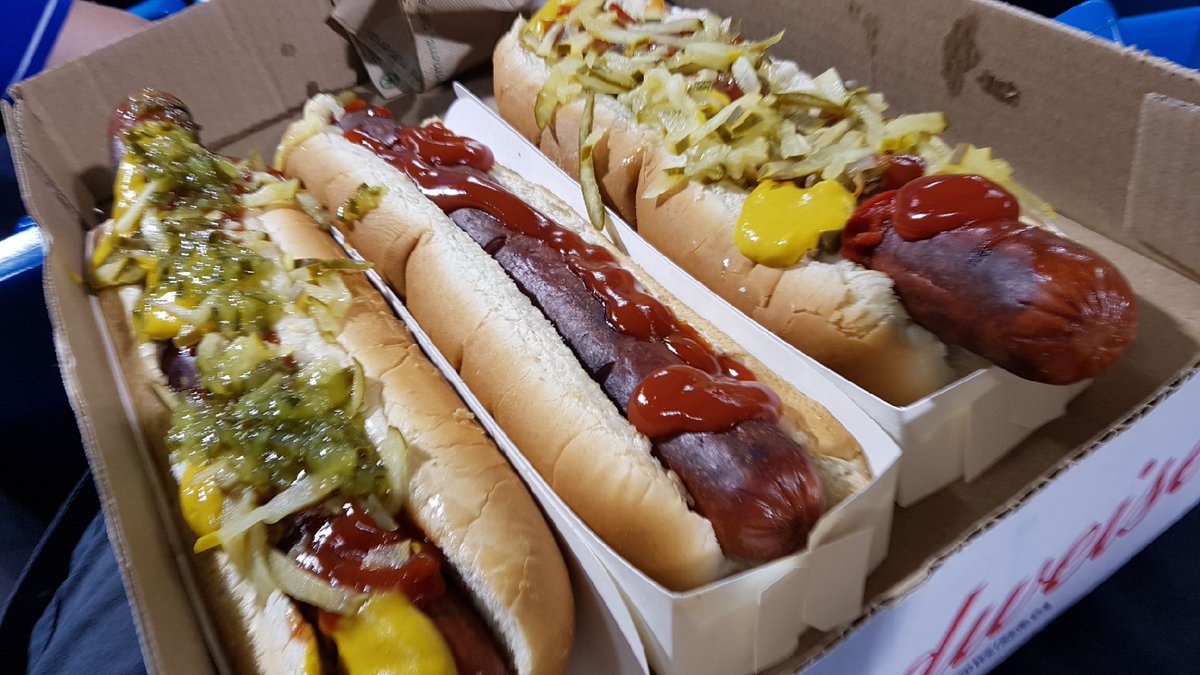 crazeesunflower's tweet photo. #bluejaysvipcontest @BlueJays @Schneiders https://t.co/BIAjYtWyg5