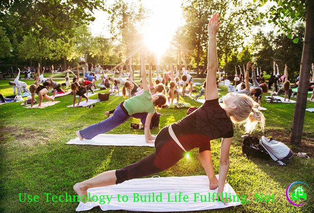 techsourcenet's tweet image. Use #Technology to Build Life Fulfilling, Not Overfull  goo.gl/AdC9cn