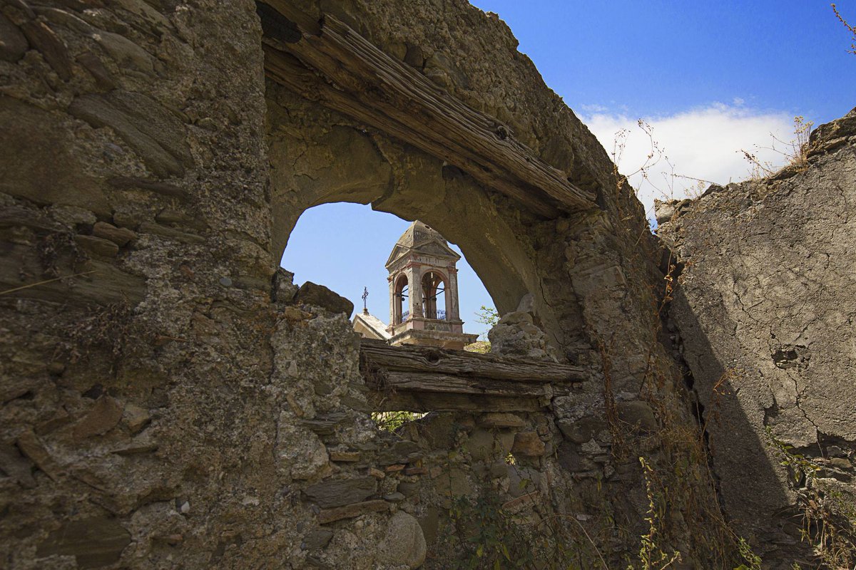 On the road sui #Peloritani alla scoperta di vecchi borghi #Gaggi #Messina ph M Calderoni #visitsicilyinfo #annodeiborghi #italianvillages