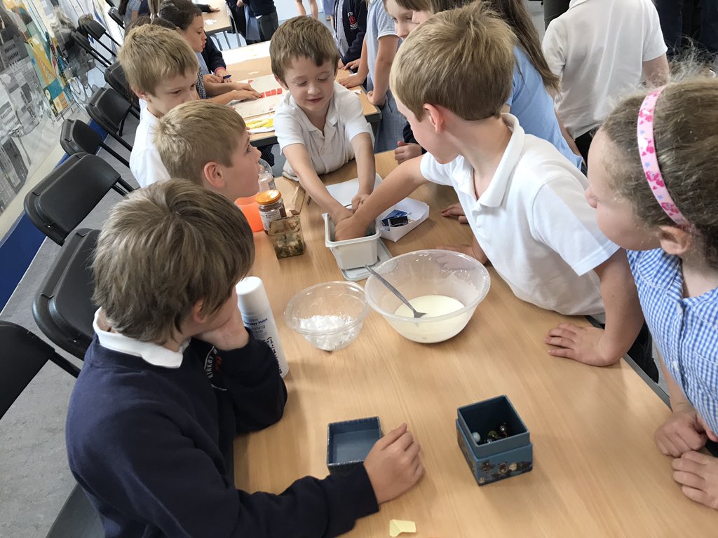 KOBPrimary's tweet image. Thank you to the children in Willow Class for putting on such an incredible science fair.