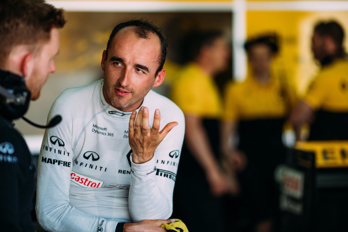 C4F1's tweet photo. "I'd go and put a fiver on him jumping in from Spa for the rest of the season" 

Karun on Robert Kubica's possible Renault return 🔙🔜 #C4F1 https://t.co/JBp4GkoC4z