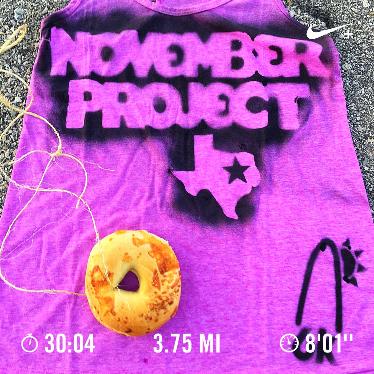 jennaruns's tweet photo. Happy #friyay! Best morning ever with @Nov_Project Dallas at the #Sunrise6K! 👊🌅 #novemberproject #runner #werunbigd #bibchat #fridayfeels https://t.co/rras6B1OLA