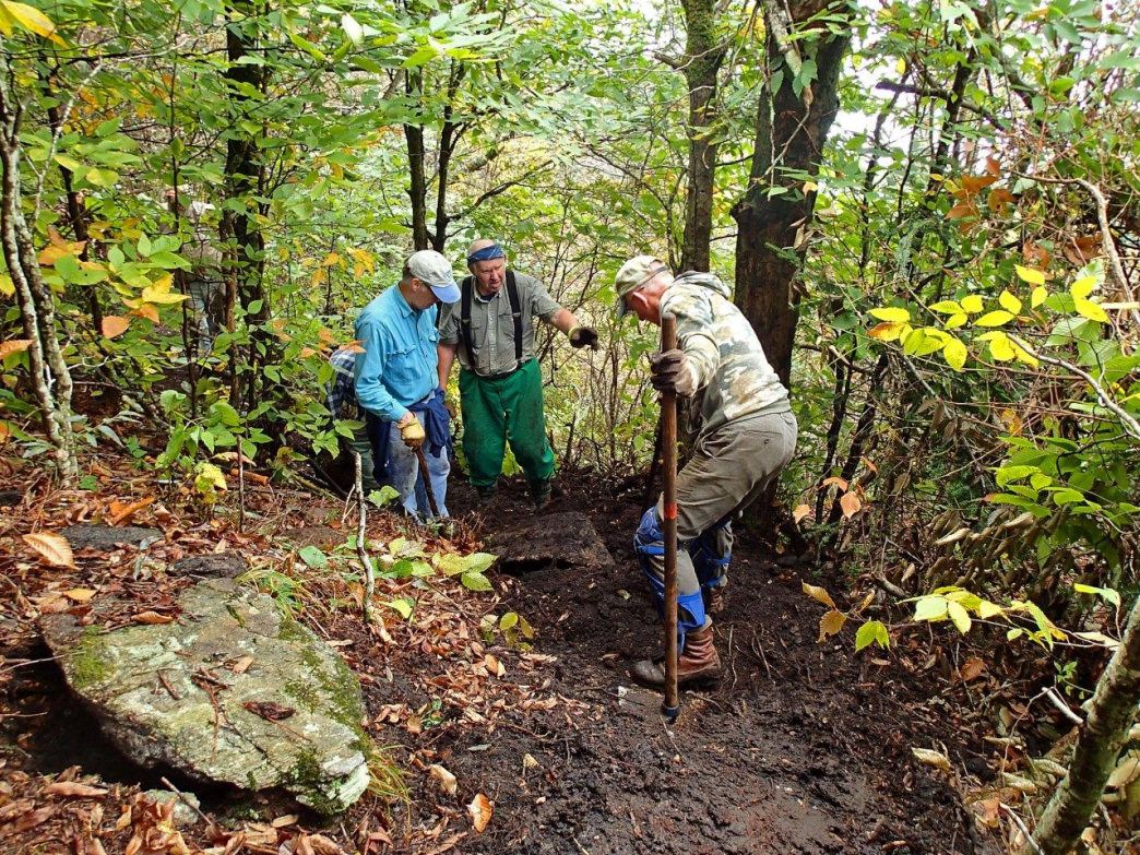 dbo_asheville's tweet photo. Best day hikes on the @NCMST: https://t.co/yR6okOgqbA #AdventureIsLocal https://t.co/ly7VGSYPit