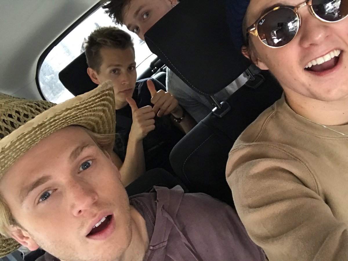 Onto the next adventure 😎 
thevamps.lnk.to/NightAndDay