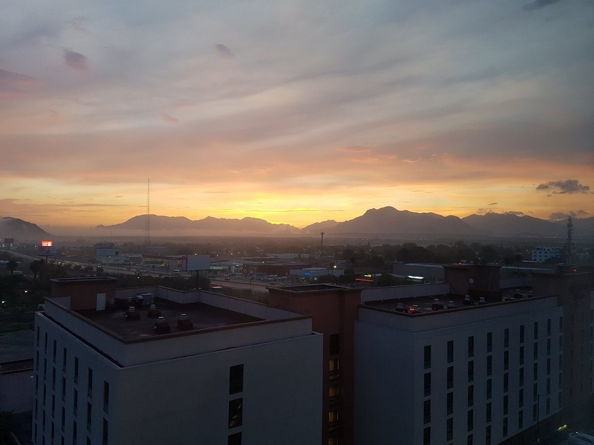 McAlisterTed's tweet photo. Nice sunrise here in Mexico today .Good luck to @DJKRacing at #nascarpintys race #toindy https://t.co/ChRJCDZd9Z