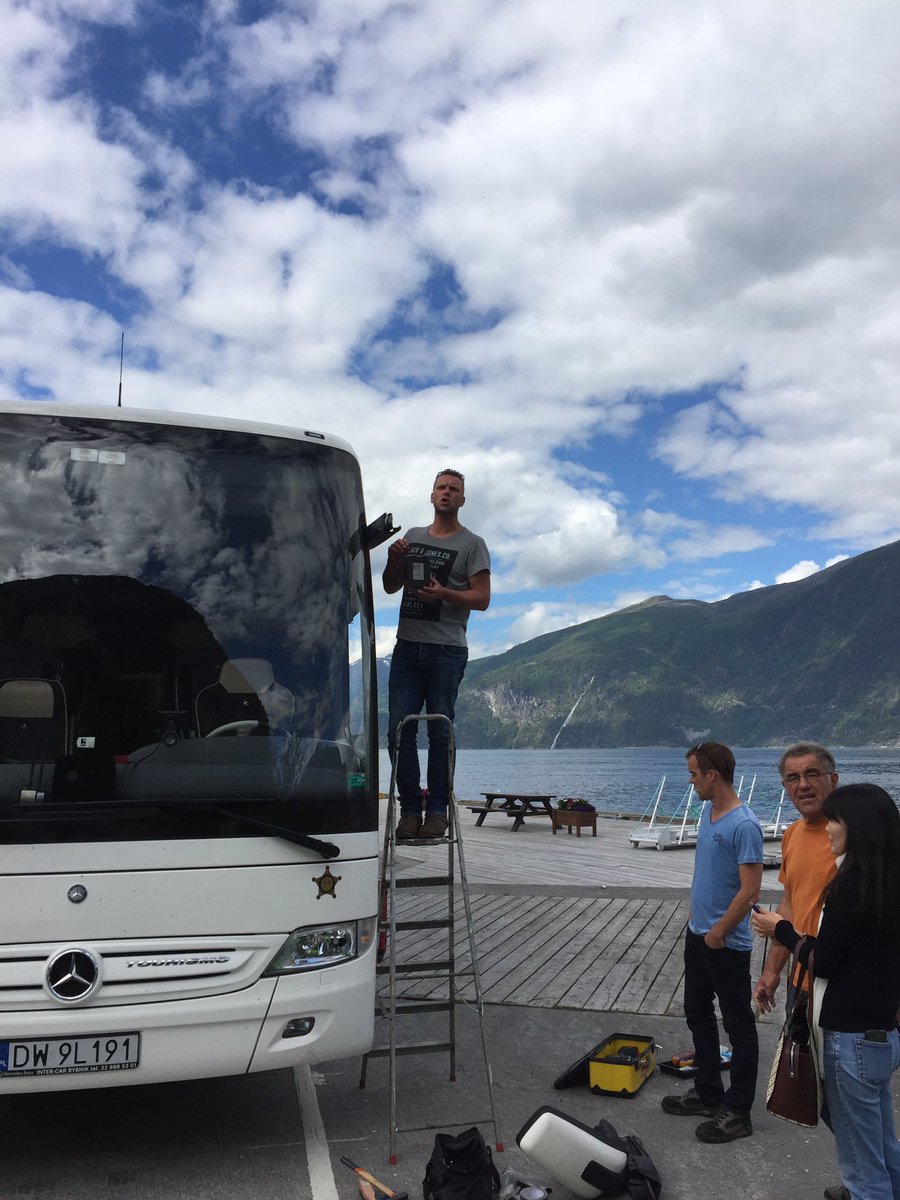 DriveBySuiting's tweet photo. Loonbedrijf de vette gulp ook voor al uw spiegel revisies. https://t.co/bodI0clD2o