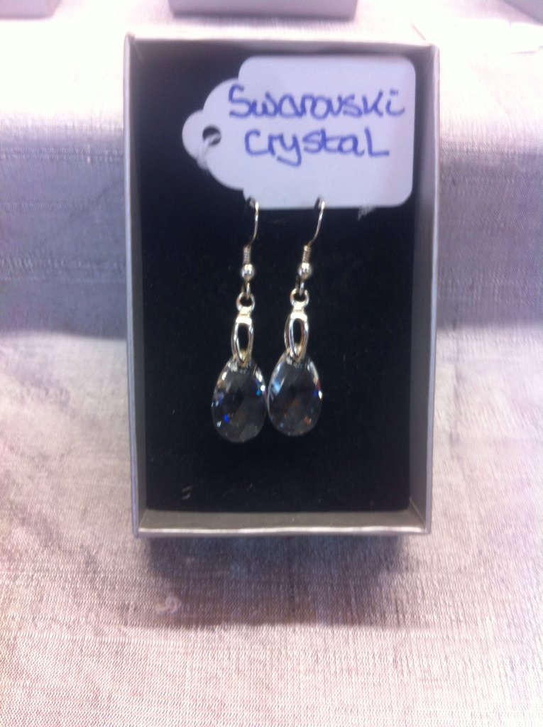 If you like a bit of #sparkle then these gorgeous #earrings are only £10 !!😀 Part of the Gemology range #Bradford