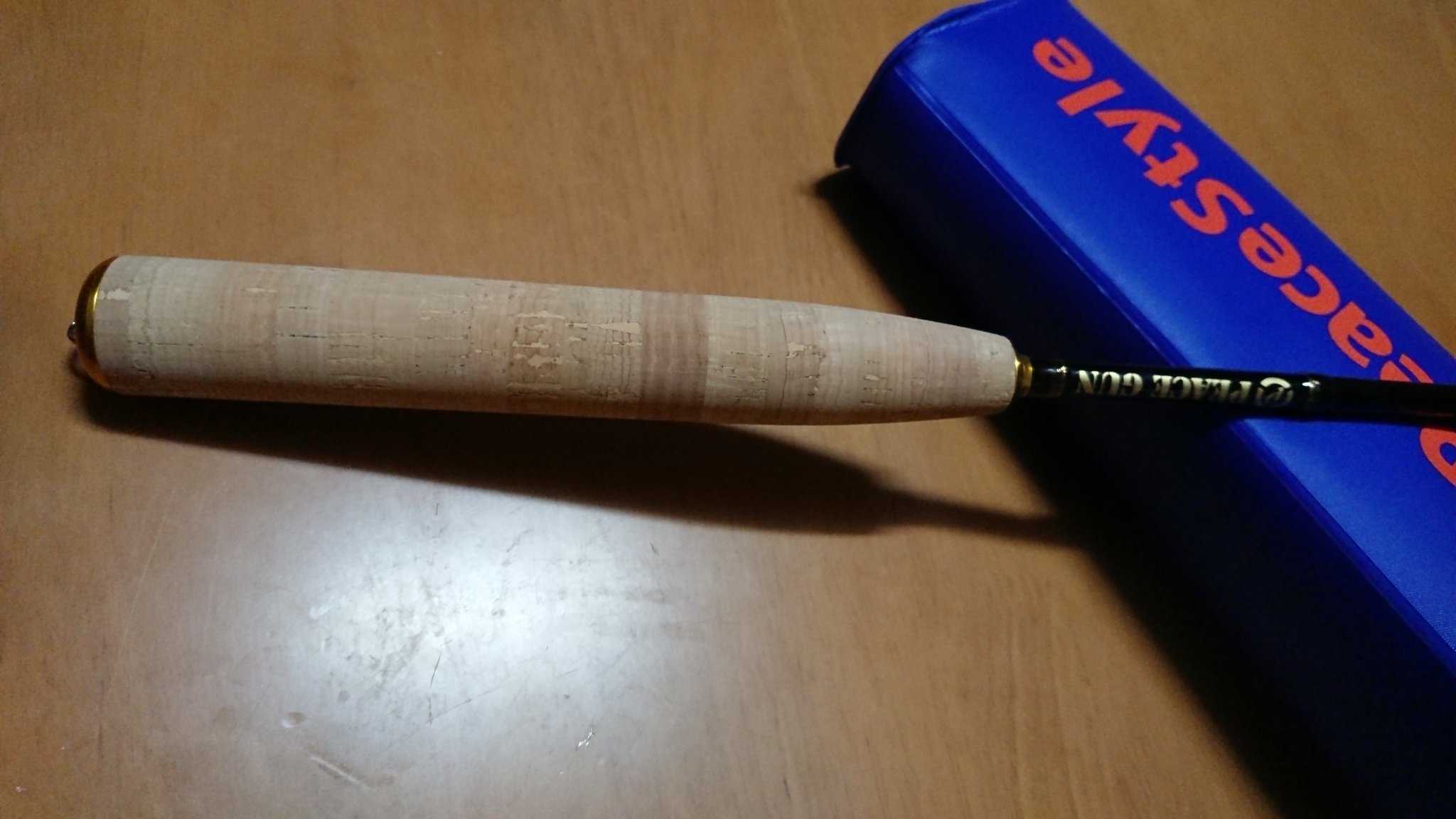 つーばー ハイサイ探偵団 届いた ロ 届いた届いた 前に釣り仲間の方から借りて 使わせてもらって一目惚れ 柄杓 ホルダーと柄杓 個人的には遠投がかなりできる 軽いのとグリップがコルク素材なのと 何より平和さんが手掛けた柄杓 これで