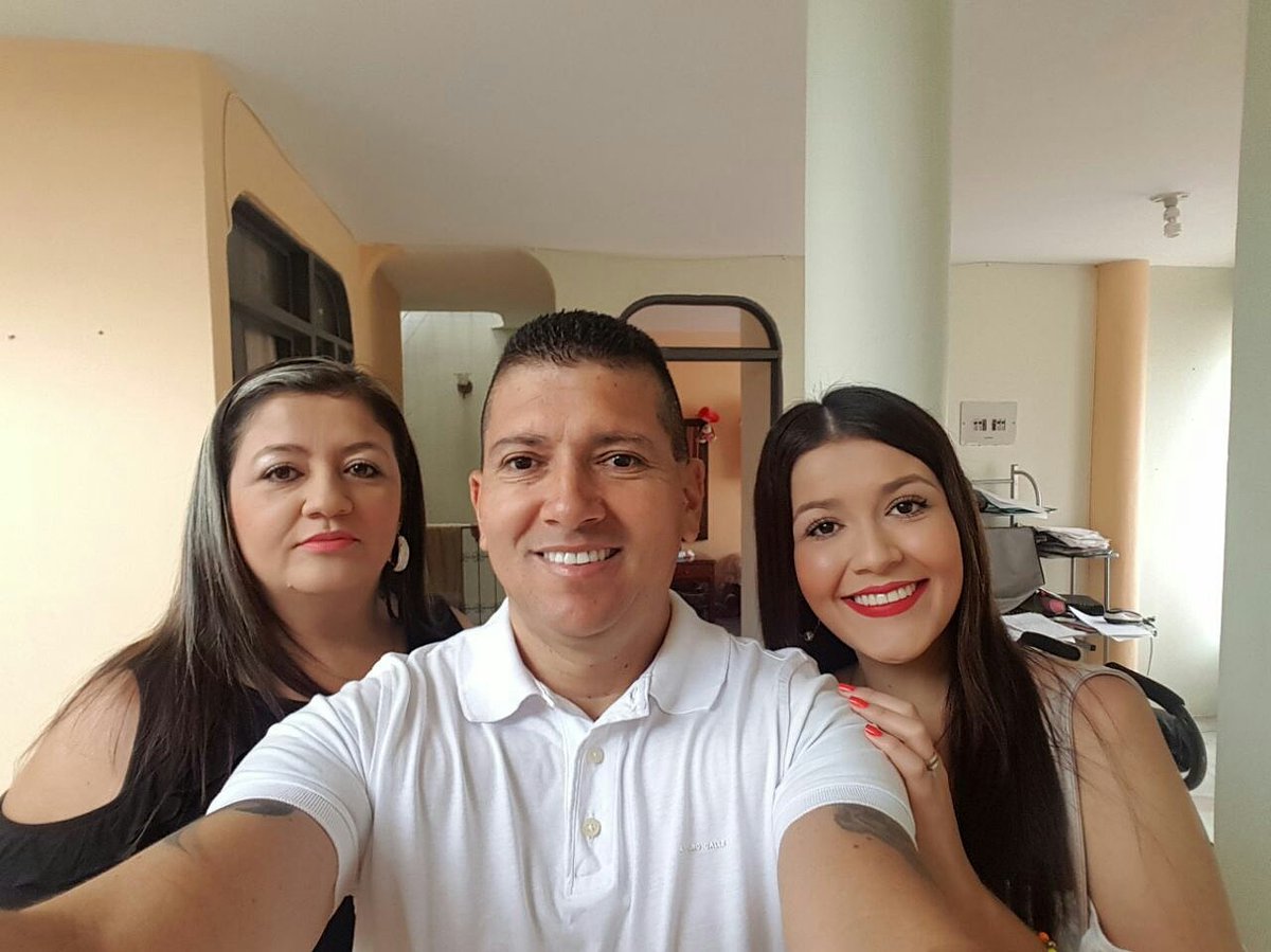 _tinavalen's tweet photo. Solo caras felices 😎😎☺ https://t.co/G08r6WX7To
