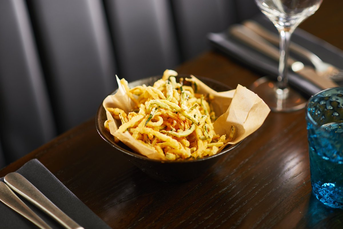 Looks like it's #NationalFrenchFryDay !!🍟 if you want all of the satisfaction and less of the guilt, come try our courgette fries😋