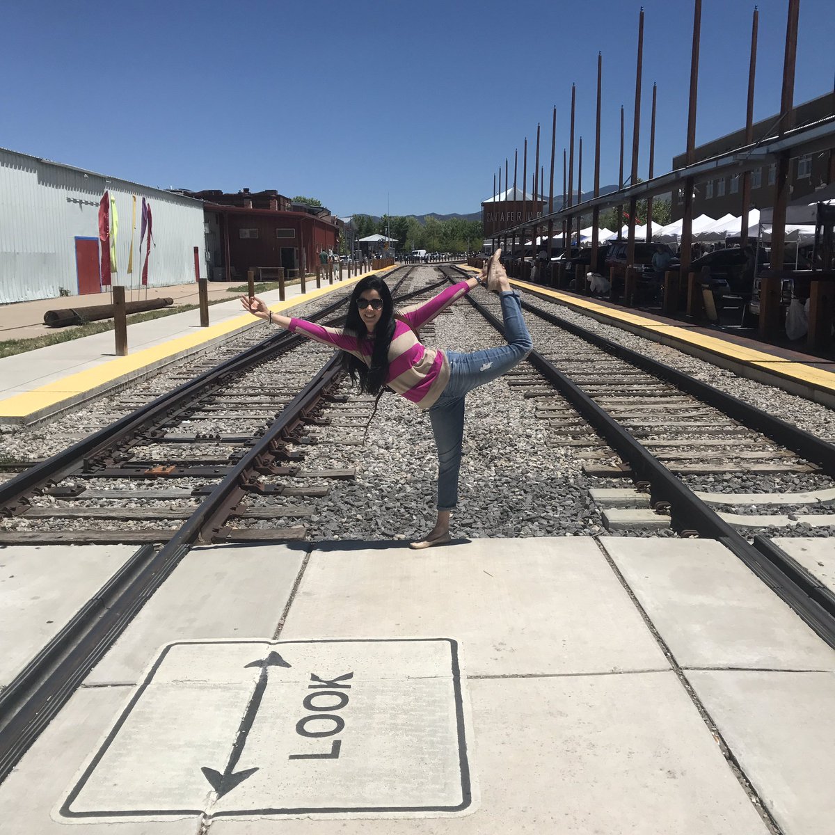 Do you follow <a href="/YogaDentist/">Ana Dougherty DDS</a>?  #yoga #💃🏻