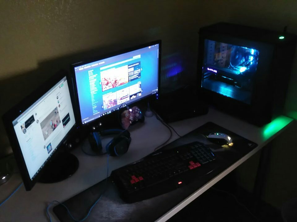 TheJaviSkate's tweet photo. @MandosSAC Si el teclado es la mierda ok #ViernesDeSetup https://t.co/rp2R3lM1Ig