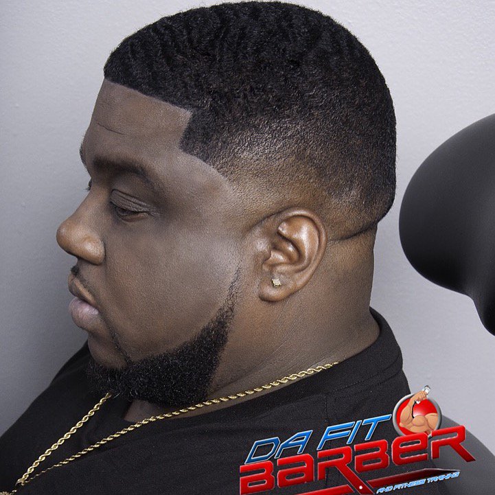 DaFitBarber's tweet image. My boy Fat Pimp #dafitbarber (for more of my work)

Facebook: Tony DaFitBarber Brown
IG: Da_Fit_Barber