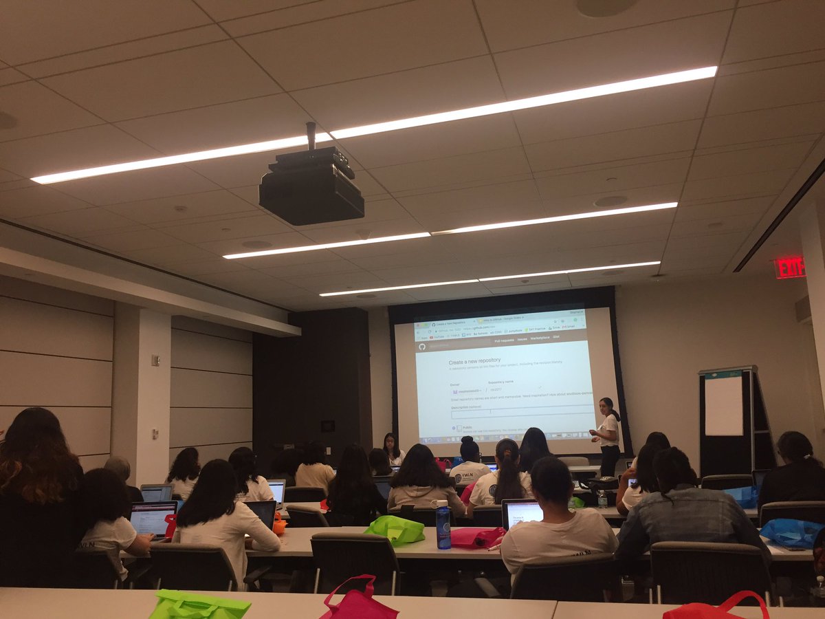 _TechExplorers_'s tweet image. Starting the fifth day eager to learn @WellsFargo! @YWLN1 #womenleaders #STEAM #girlspower #empoweringwomen #thefuture #Innovations