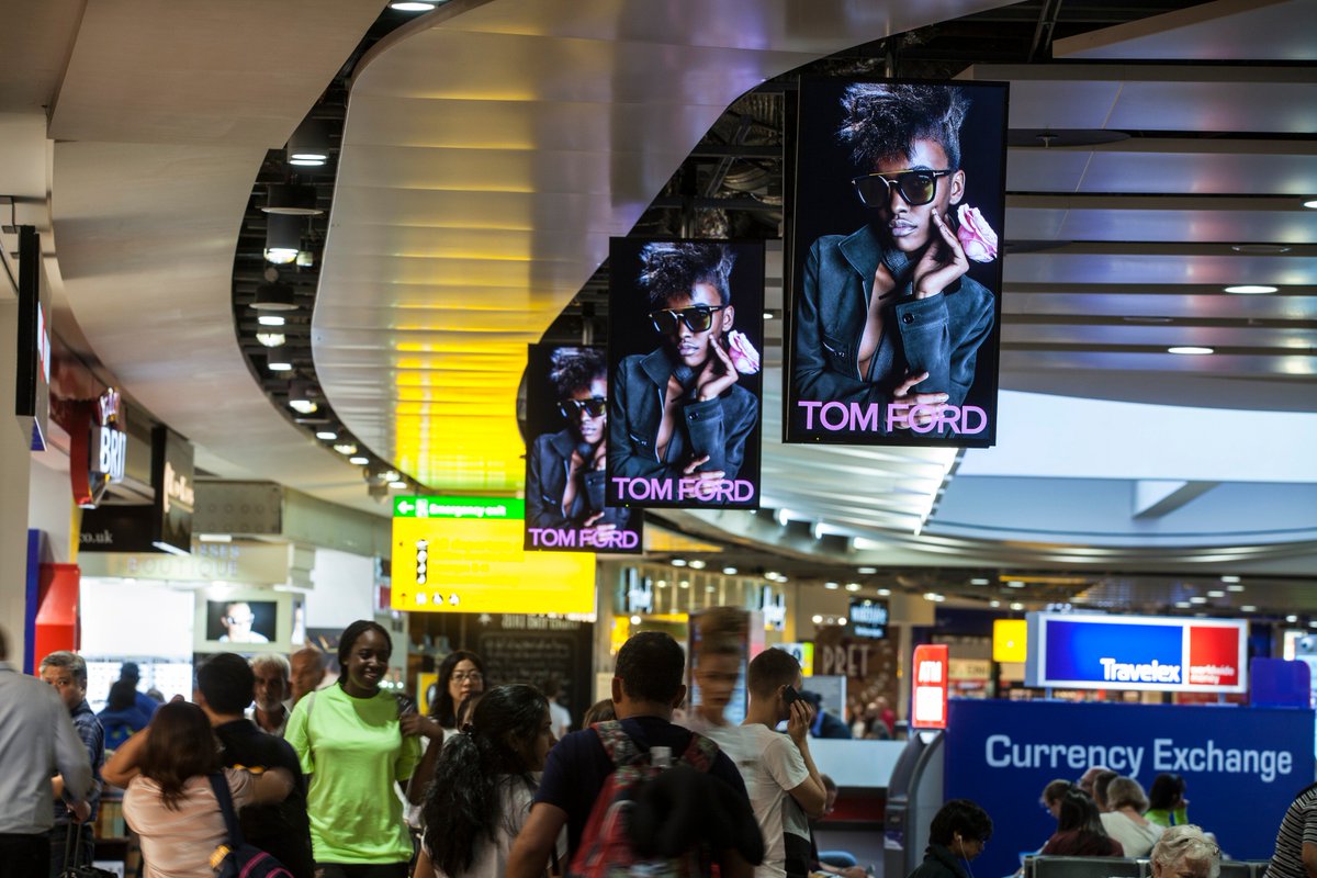 JCDecaux_UK's tweet photo. Striking creative by @TOMFORD for the Spring/Summer 2017 campaign on the Heathrow DAPs this week! #DOOH #TFSS17 https://t.co/ZFmJphDdNd