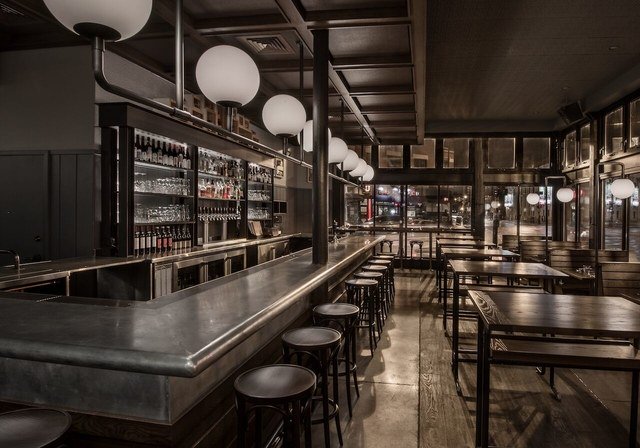 BrickBoxUSA's tweet photo. Wonderful article on design in Chicago restaurants for @archdigest written by an amazing woman (and friend). 
https://t.co/h0nFs34uQC https://t.co/blsYSQ4DRW