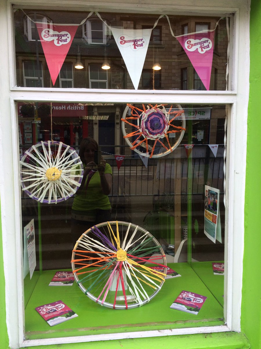 CallanderHub's tweet image. So excited to be part of #CallanderSummerfest.  We have created a new window display to celebrate. @StirlCycleHub @callanderfest