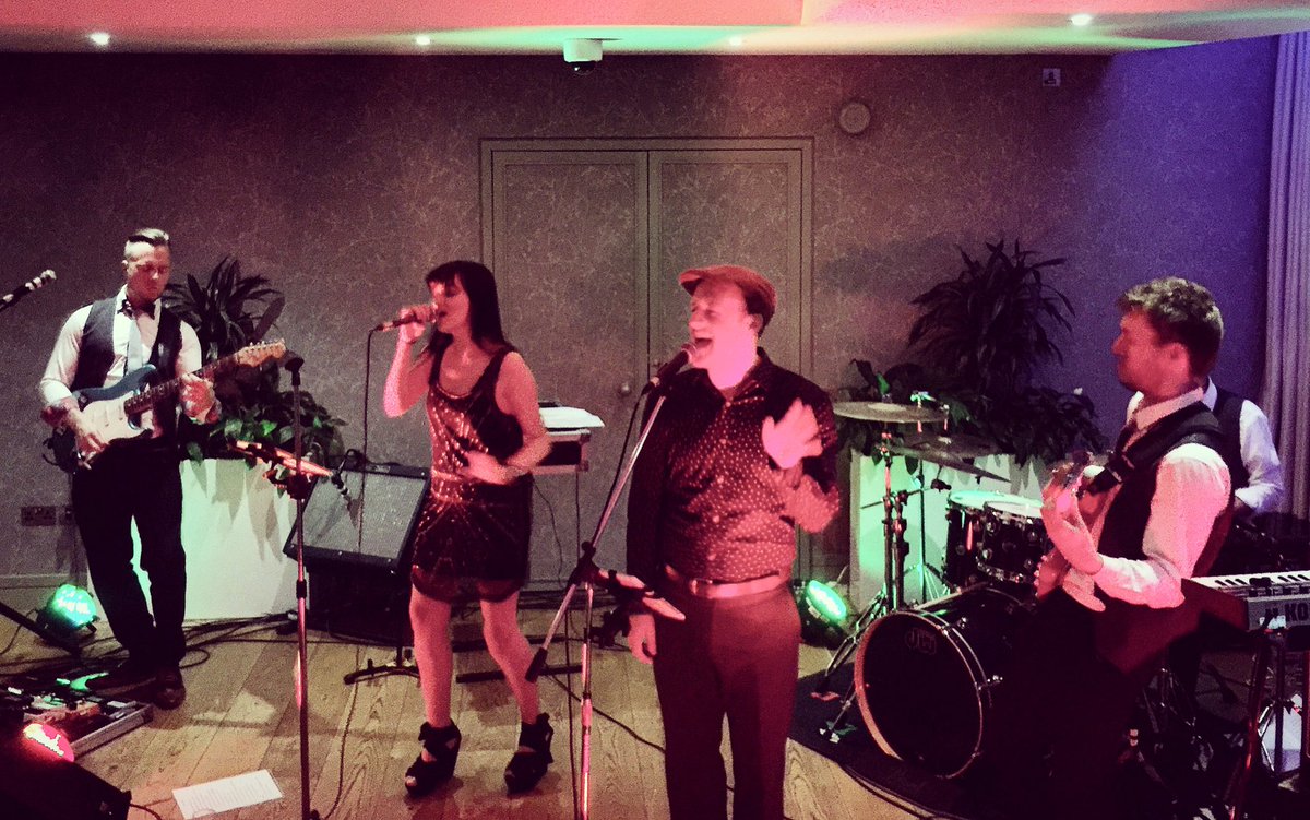 #partyvibes last night at <a href="/TheLensbury/">The Lensbury</a> 🎶🎉🍾🥂#lensbury #thelensbury #partyband #functionband #coversband #party #eventpros #eventprofs #vibes