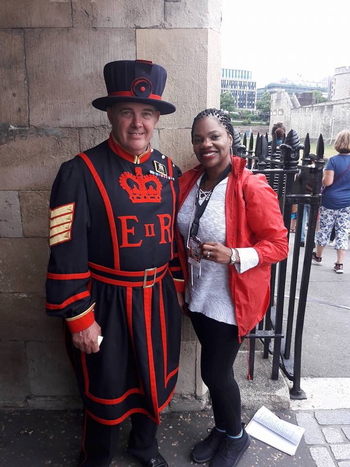 CCSAcc's tweet image. Yasheda Sullivan is exploring the history of London! 🇬🇧 #ccsa #ccsalondon #ccsastudyabroad #london #europe #travel #traveling #passport