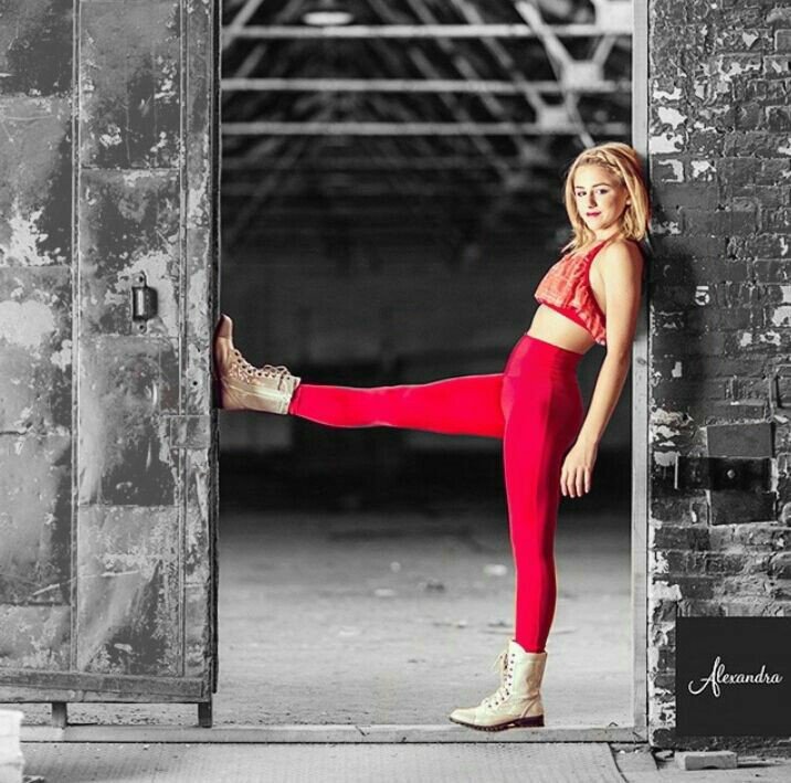 Chlolukasiakbr's tweet photo. My #TeenChoice for #ChoiceDancer is @ChloeLukasiak https://t.co/7HJuhIhKWd