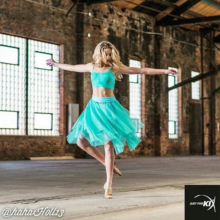 Chlolukasiakbr's tweet photo. My #TeenChoice for #ChoiceDancer is @ChloeLukasiak https://t.co/J5hWiWQBSA