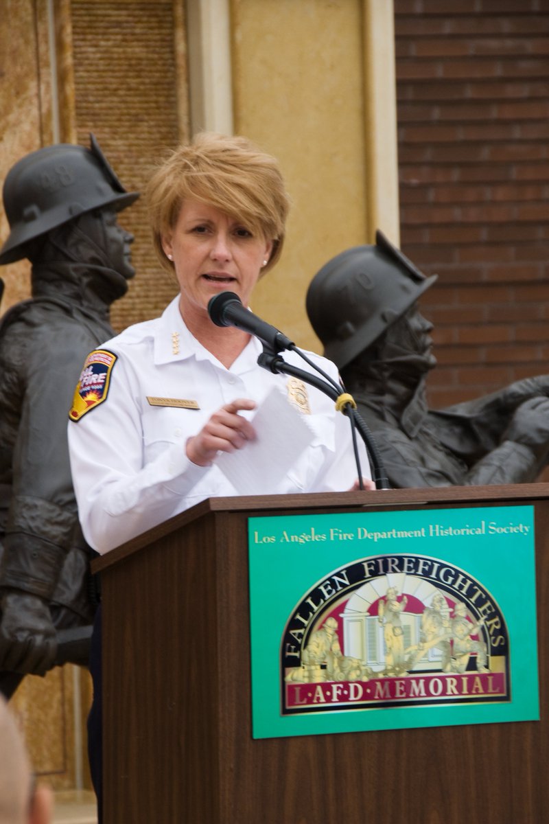 code3foracure's tweet image. #FlashbackFriday
2011 @LAFD Memorial Fire Station 27: C3FAC #CancerAwareness mission guest speakers. #firefighters #news @FDIC @PIOErikScott
