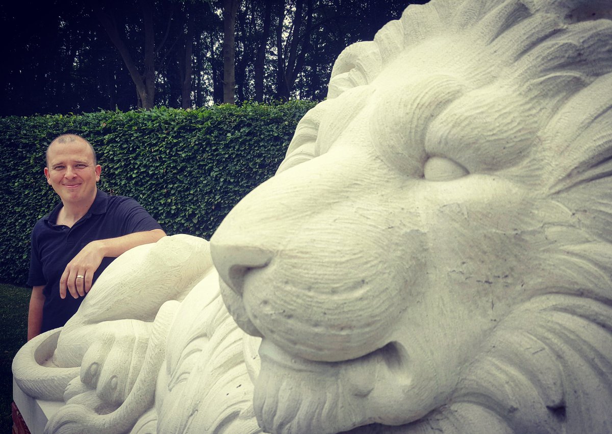 Me & my lion. Developing some professional shots this weekend, but couldn't resist posting. 😊 #lionsculpture #monumental #animalsculpture