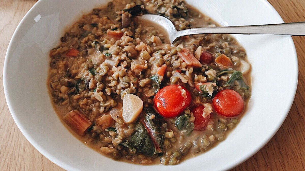 Serving up a Vegan special this wknd! Our Mongo Rice Bowl comes w/ mung beans, spinach, tomatoes &amp; other delicious Kubo secret ingredients.