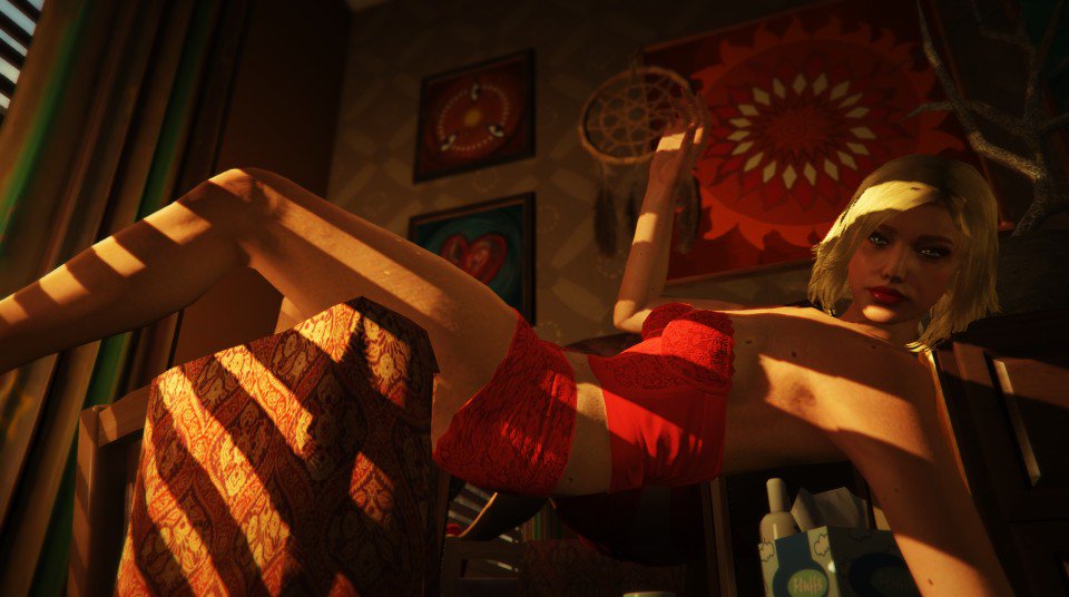 KimFowleyJr's tweet photo. In Franklin's Room (4/7) #snapmatic #snapmaticart #gtaphotography https://t.co/mJOlz0QLMK https://t.co/CWSoOtMXsj
