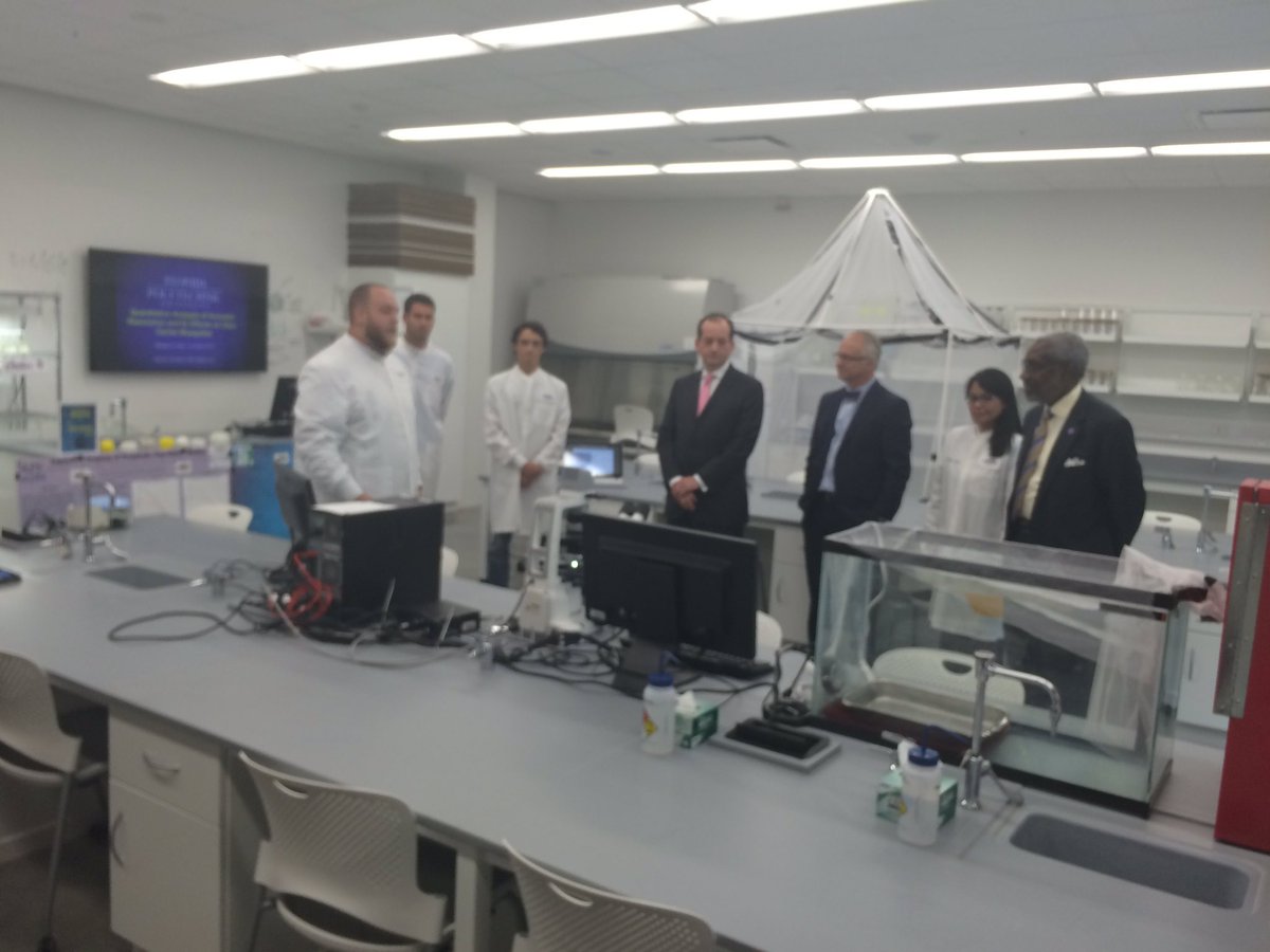 ClaytorReports's tweet photo. US Secretary of Labor Alexander Acosta learning about projects at @FLPolyU. To learn more about his visit and his job plan, watch @BN9 at 5. https://t.co/gI4XQHxj30