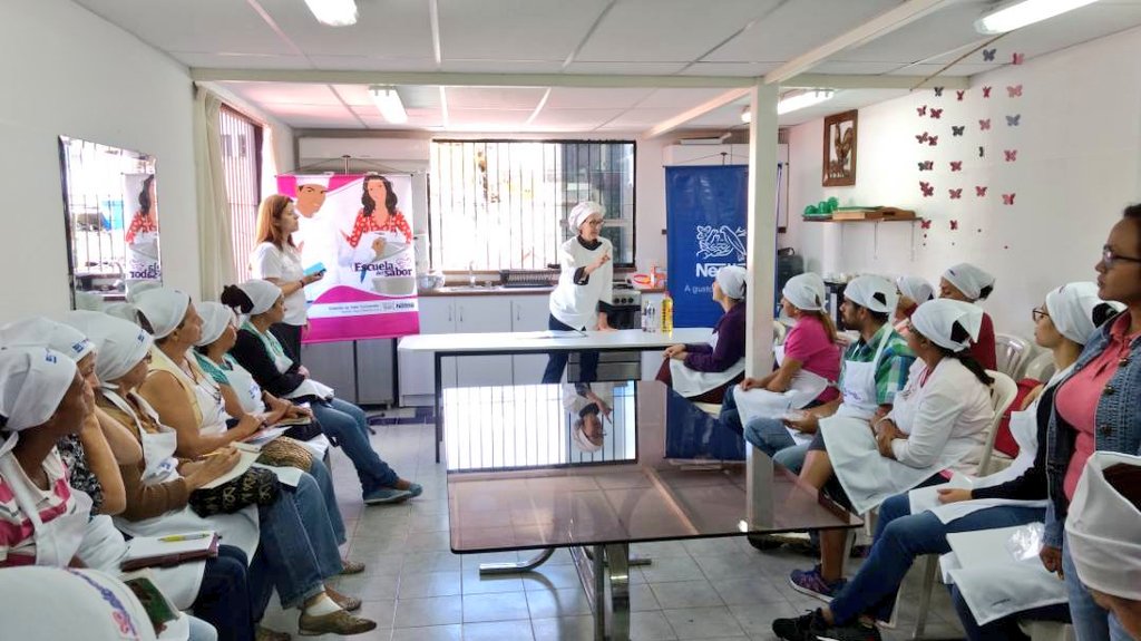 ElHatillo's tweet photo. Con el programa Escuela del Sabor beneficiamos a 24 participantes que aprenderán sobre negocios y técnicas culinarias https://t.co/X8tOodBoyh