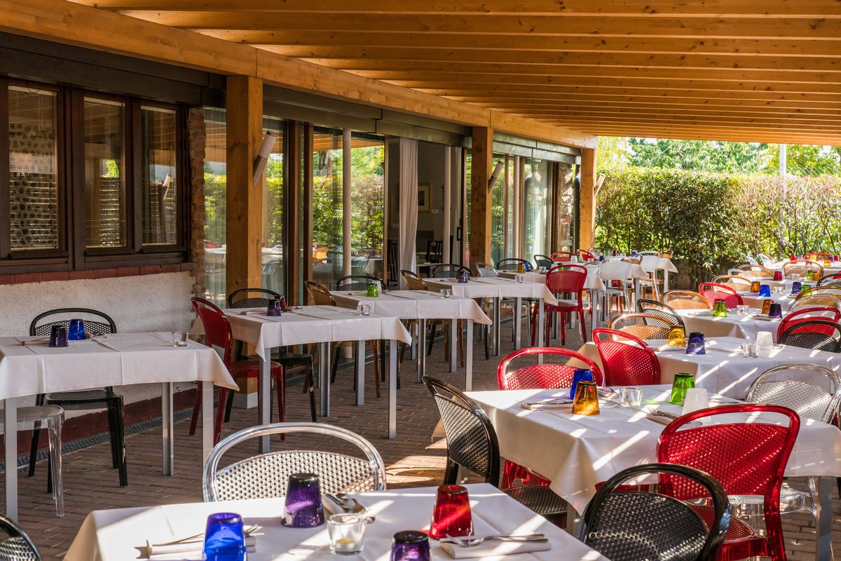 Il plateatico è il modo migliore per godersi queste serate estive!

#summer #pizza #lacascinadeisapori