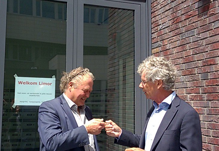 #Limor neemt sleutels in ontvangst project #Badhuisstraat #Scheveningen #Hoogvliet #Heilijgers Proficiat !!