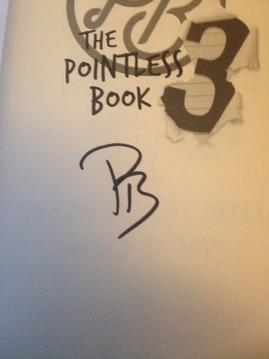 goujonqueen's tweet photo. Finally got the #ThePointlessBook3 by @PointlessBlog https://t.co/CCRCOxuyAL