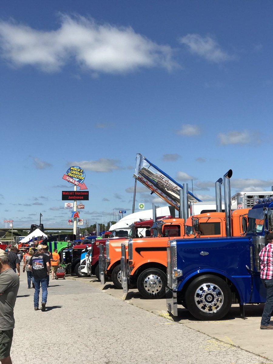 DriveELD's tweet photo. We are at the @Iowa80Truckstop walking around. Look for our logo to find us! #wtj2017 #TruckFestival https://t.co/NCBrTJJUjs