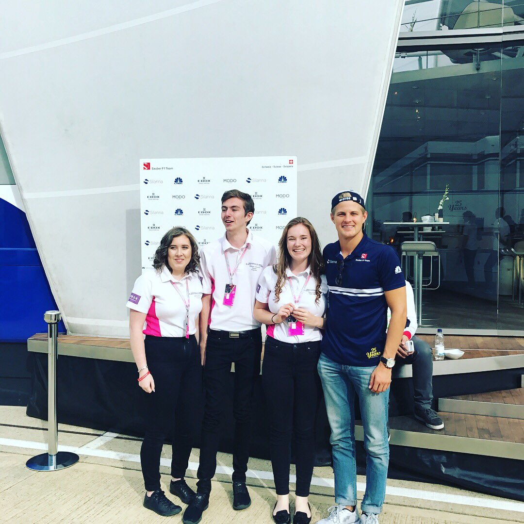 STEMRacing_UK's tweet image. Great garage tour with @SauberF1Team and UK National Final FIA Women in Motorsport Winner @technicallyv17 🏎