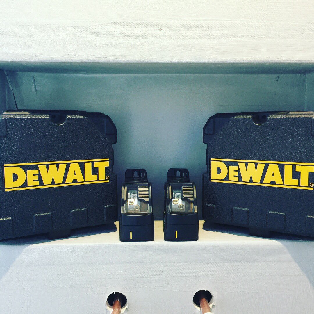 Coupleatools's tweet photo. New tool Friday. Decided to treat myself to a few more #DW088 lasers #coupleatools #dewalt #dewalttools #dwtough #laser https://t.co/jp5z2DByug