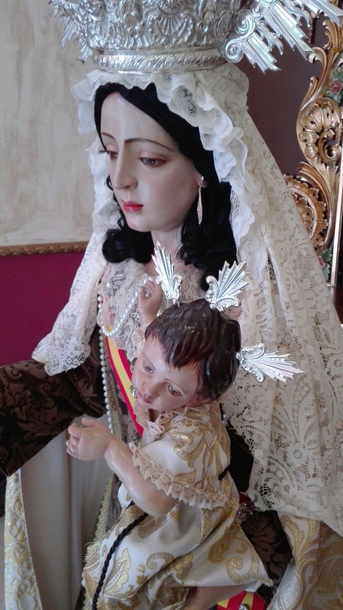 salvacogas's tweet photo. Domingo día 16 besamanos virgen del Carmen patrona del mar Avda san Juan Bosco 10,30 a 13,40 y 18 a 21 te esperamos https://t.co/IELlLBE2O3