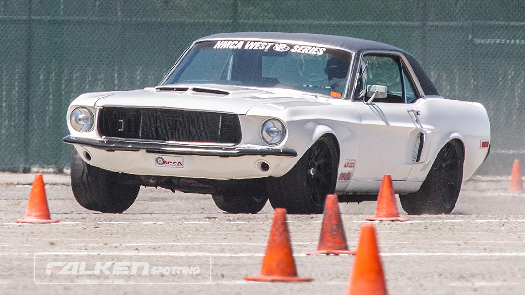 FalkenTire's tweet photo. Time to carve our way through the #workweek again. #CobraJetJoe @FordMustang @MotorMavens #V8Builds #Falkenspotting https://t.co/T9DnzZWzuP