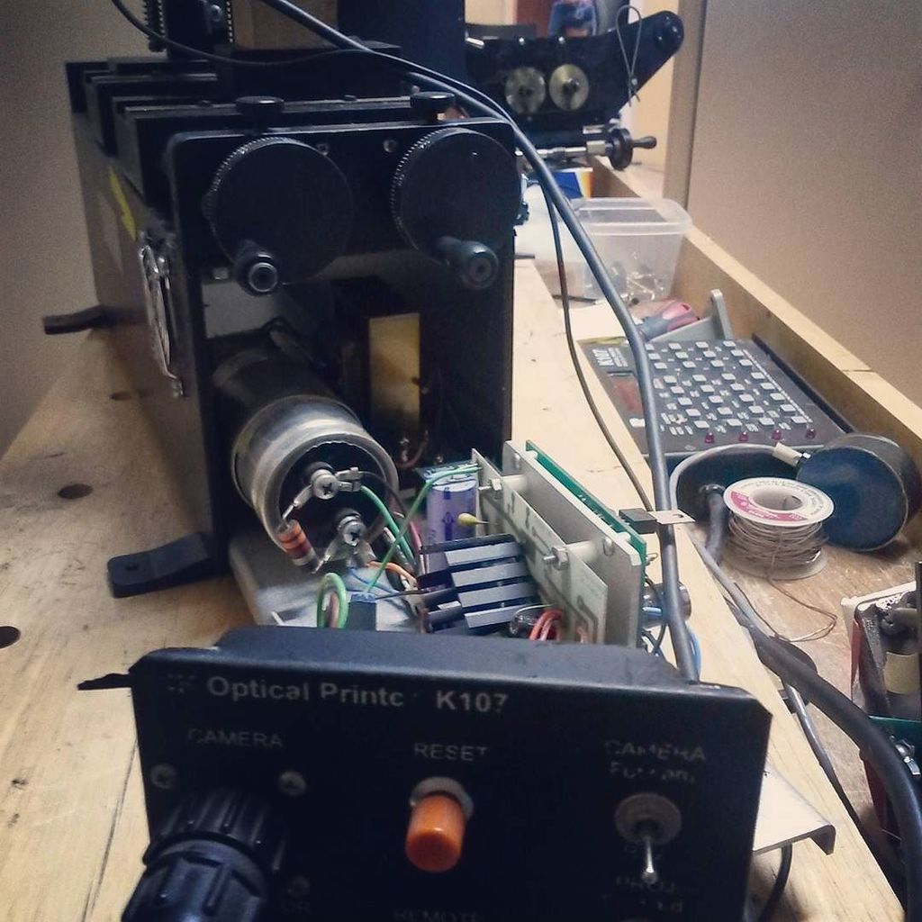 AJohnMilne's tweet image. Hitting #reset on the #opticalprinter #winnipegfilmgroup ift.tt/2sZ84UX