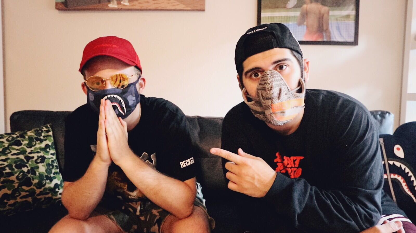 Omgaan sirene vermijden Yeezy Busta on Twitter: "Mask on with @QiasOmar had to give him that ✓ be  on the lookout for the Vlog dropping soon! https://t.co/j6gaat6wIQ" / X
