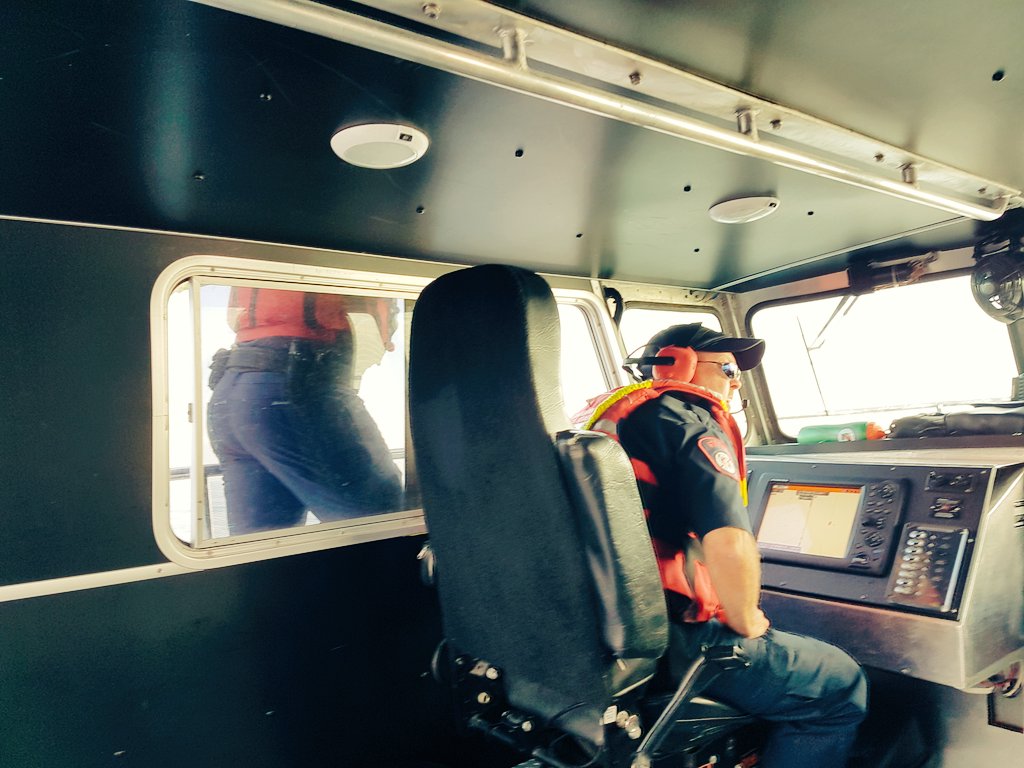 PARA_Rescue's tweet image. Beautiful night out on the lake