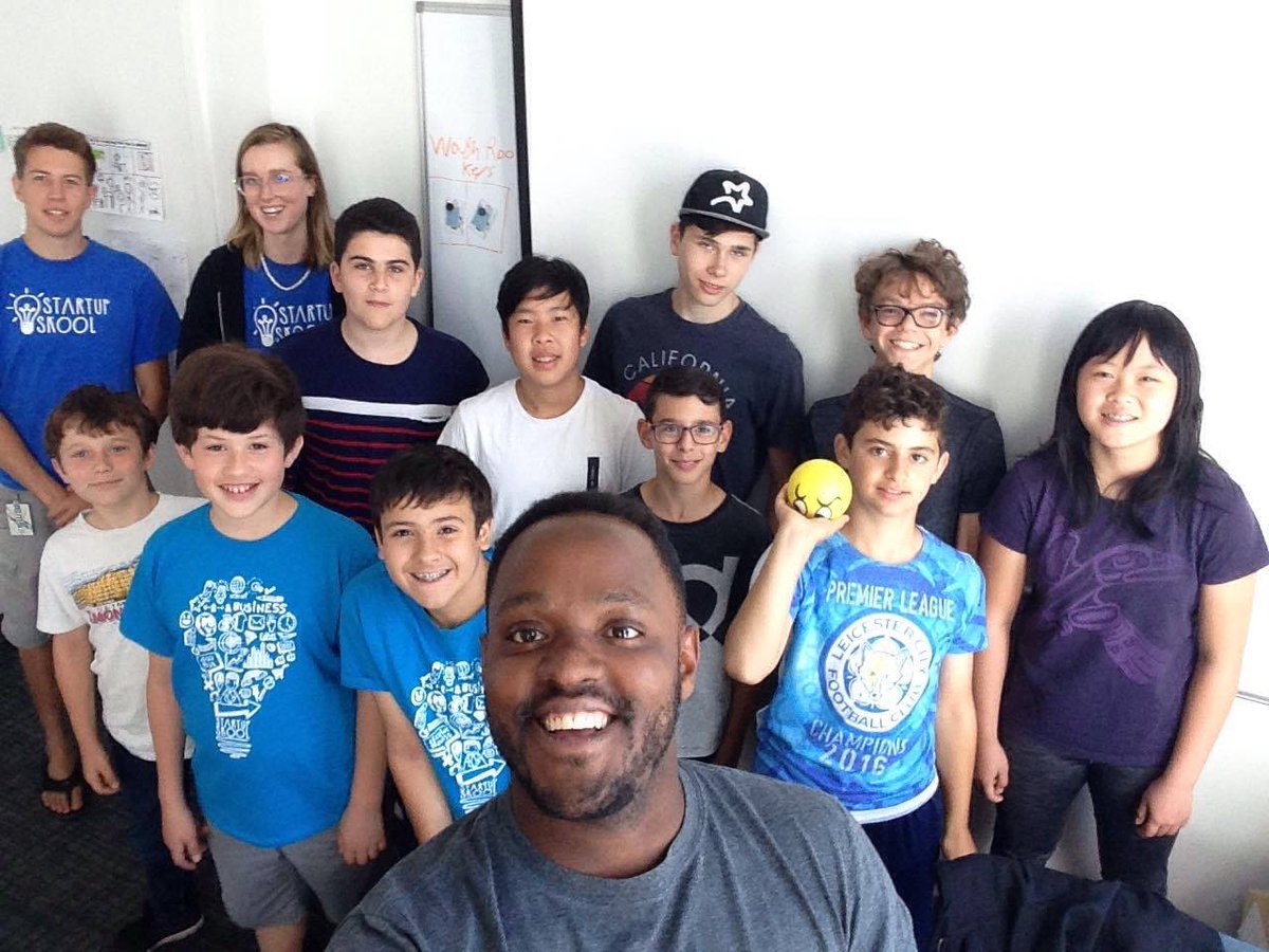 Thanks <a href="/startupskools/">Startup Skool</a> for hosting <a href="/MikeMoll/">Michael Moll</a> for a talk on #App #UX and #Design. #prototype #launch #seekfeedback #iterate #relaunch #repeat