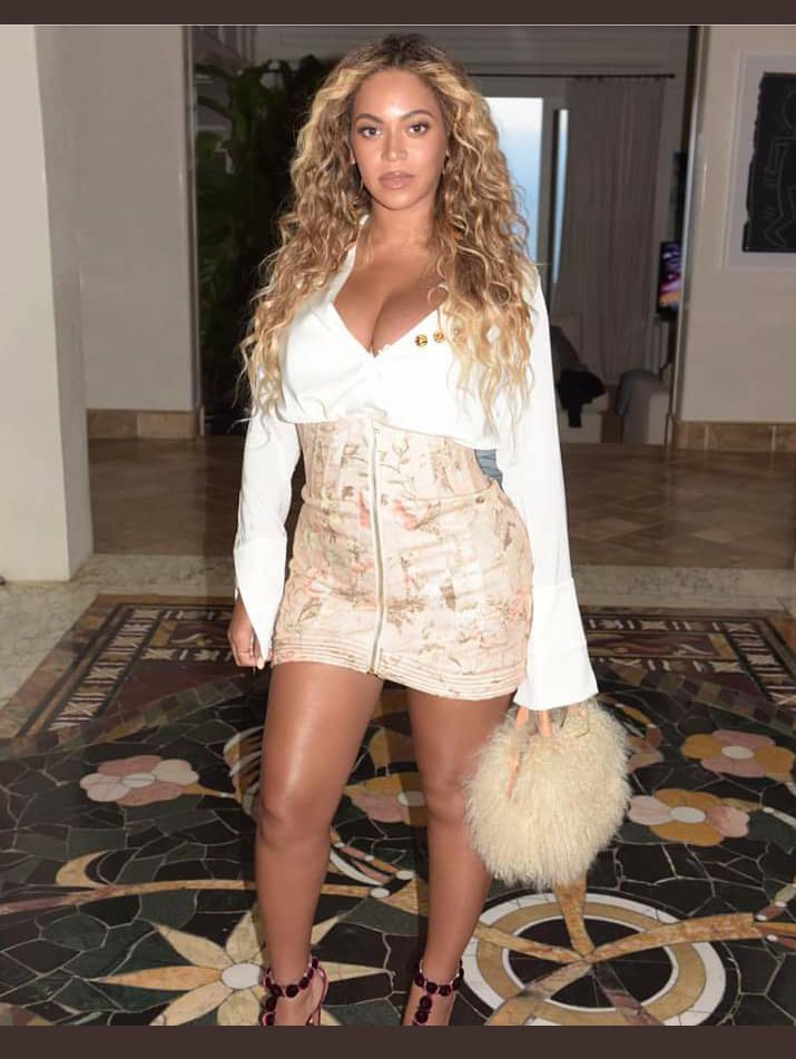 Natallia_______'s tweet photo. #Beyoncé #BeyoncebacktoBrazil já pode voltar amoreeee https://t.co/kCMWqa3WR2