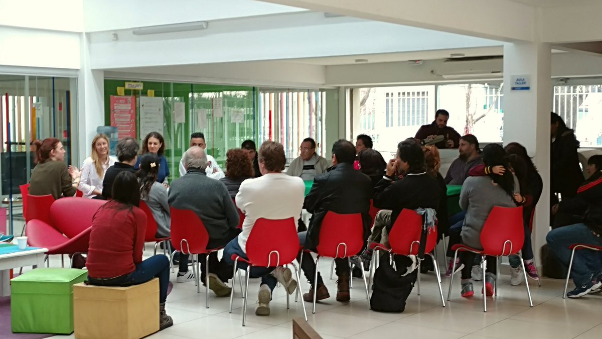 CBJVicenteLopez's tweet photo. Junto a padres del Maria Auxiliadora dialogando sobre los desafíos adolescentes. #CBJEducación @jorgemacri @soledadmartinez @ludovicogrillo https://t.co/eeqQZpqFEJ