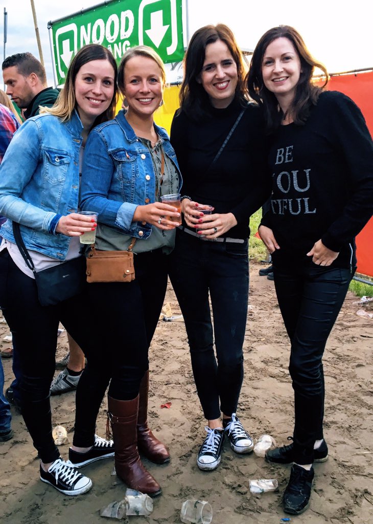 Dag 1 <a href="/zwartecross/">Zwarte Cross</a> gezelligheid met @LucelOnstenk en Jantien en Elles