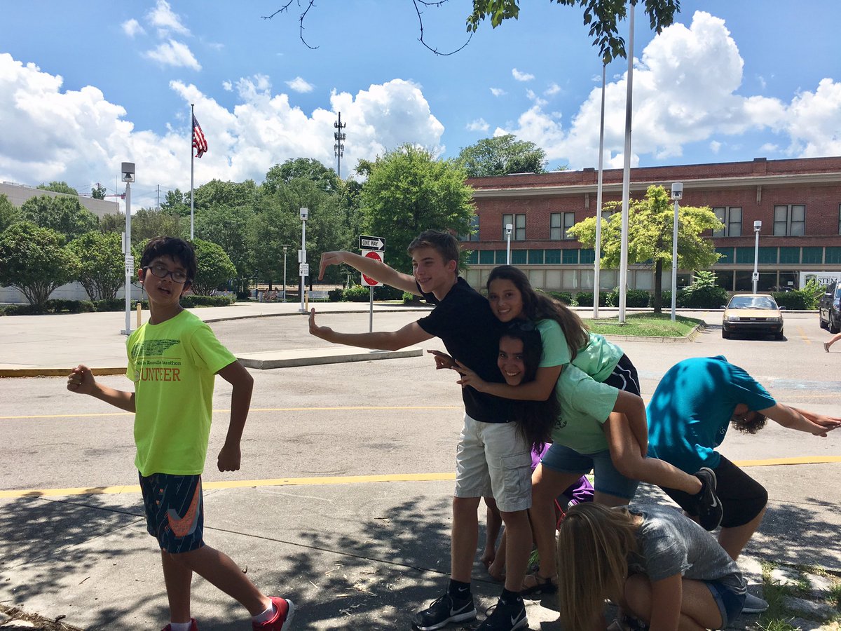 GryphonGuide's tweet photo. Such a great turn out at Field Day today! We hope that everyone had an amazing time! https://t.co/x6ZHPIWExu